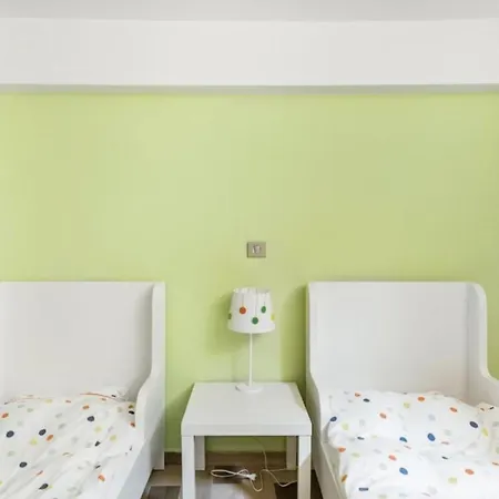 公寓 Luxury 2-bath Family Metro 1 Minute 塞萨洛尼基