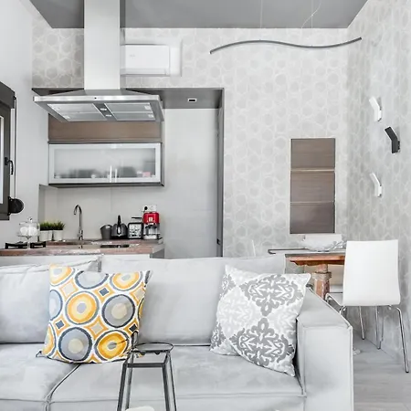 公寓 Luxury 2-bath Family Metro 1 Minute 塞萨洛尼基