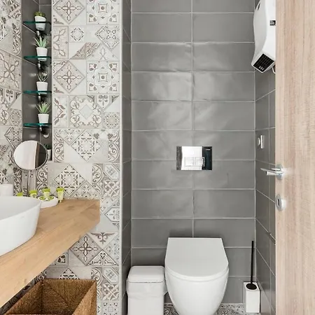 公寓 Luxury 2-bath Family Metro 1 Minute 塞萨洛尼基